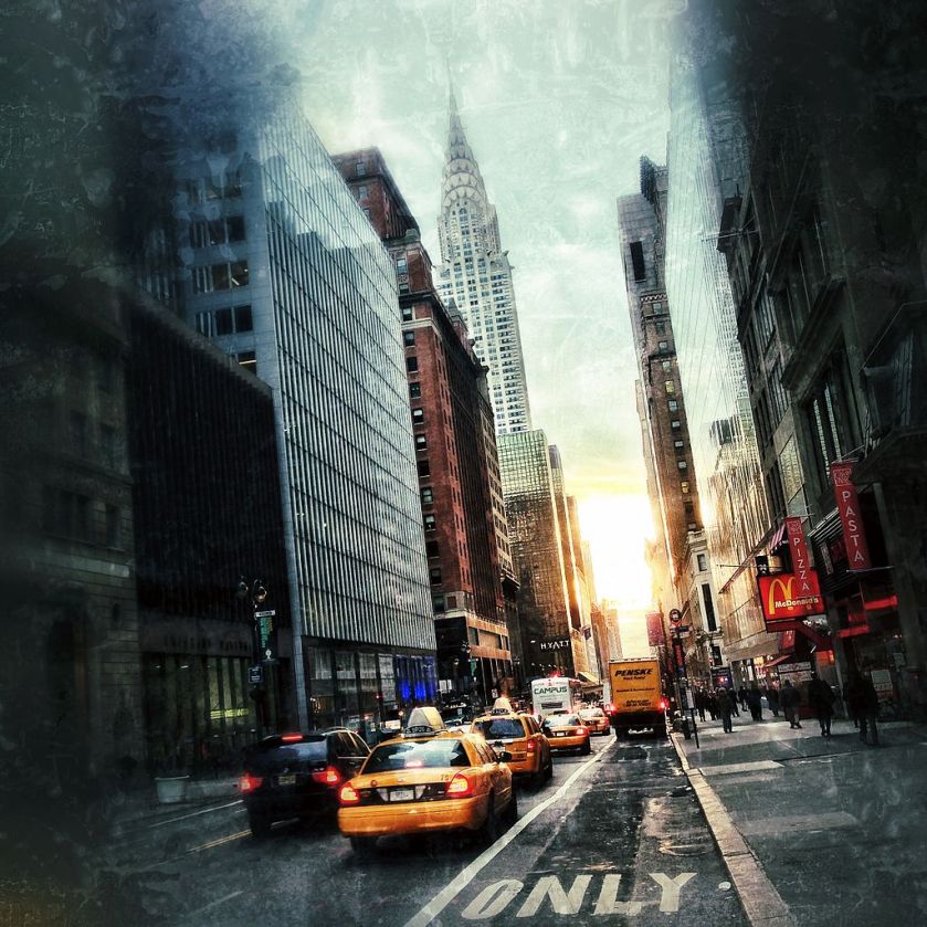 1024px-Sunrise_in_Midtown,_New_York_City_-_January_16,_2013